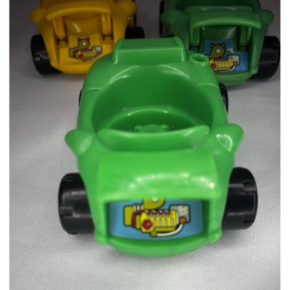 Lot Of 18 Fisher Price Little People Figures Toys Cars  2000s Gas Station - Picture 6 of 10